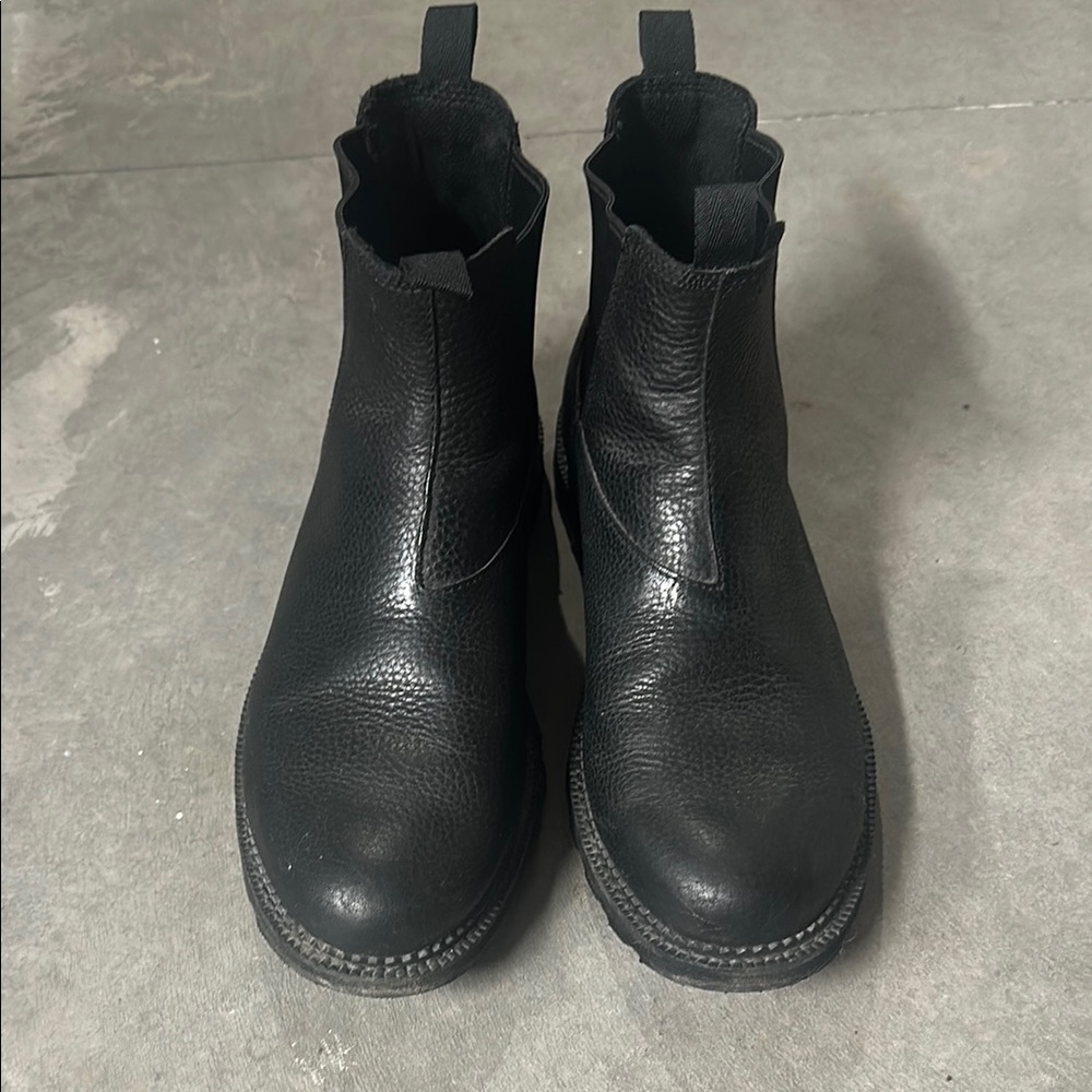 Sorel Black Leather Men's Chelsea Boots